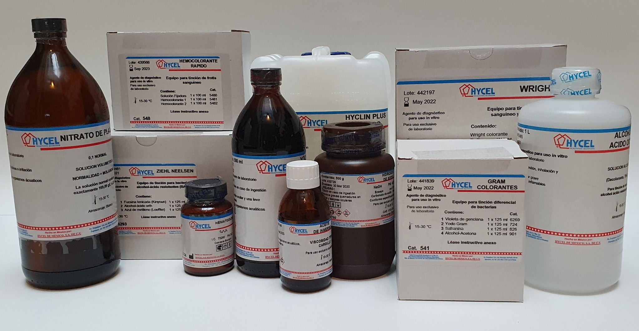 Material de laboratorio: cristalería, medios y reactivos